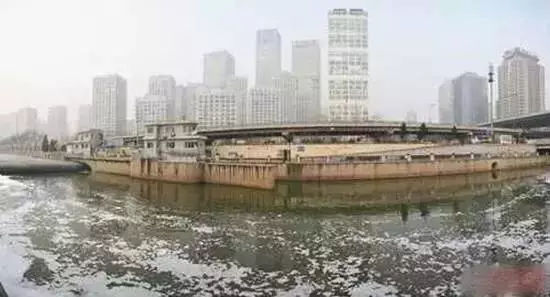 看看您家用的水管，是不銹鋼水管太貴，還是家人的健康不值得投資？